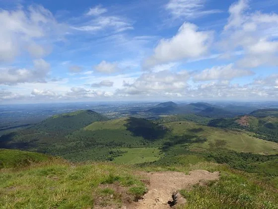 Panorama sur la chaîne des Puys, depuis le Puy-de-Dôme