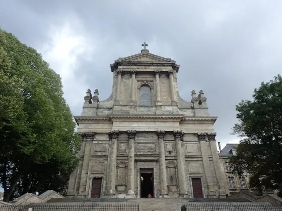 La façade de la Cathédrale Notre-Dame et Saint-Vaast à Arras