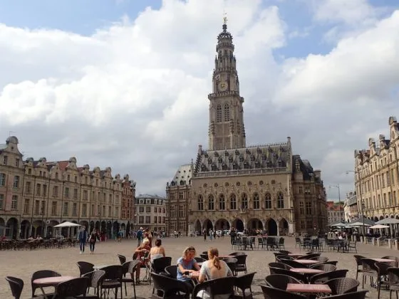 La Place des Héros à Arras