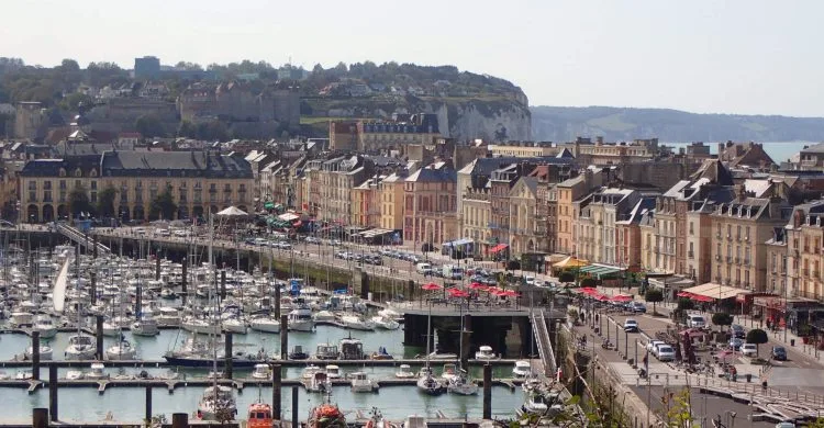 Vue sur le port de Dieppe