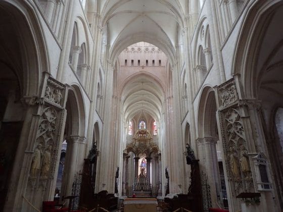 Intérieur de l'Abbatiale de la Sainte-Trinité