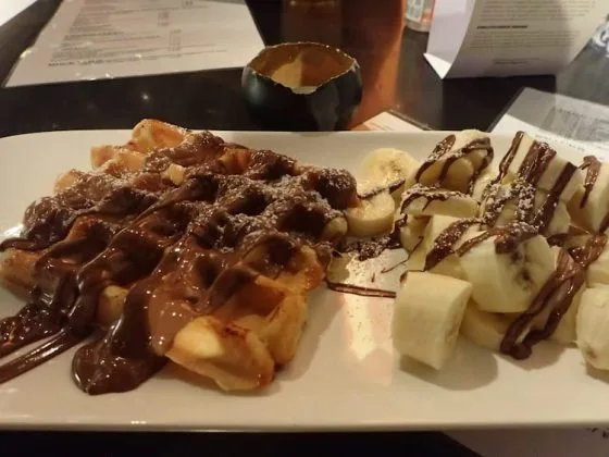 Gaufre au chocolat et à la banane